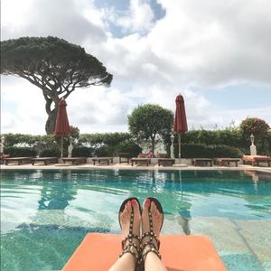 Meet your Posher, Gina